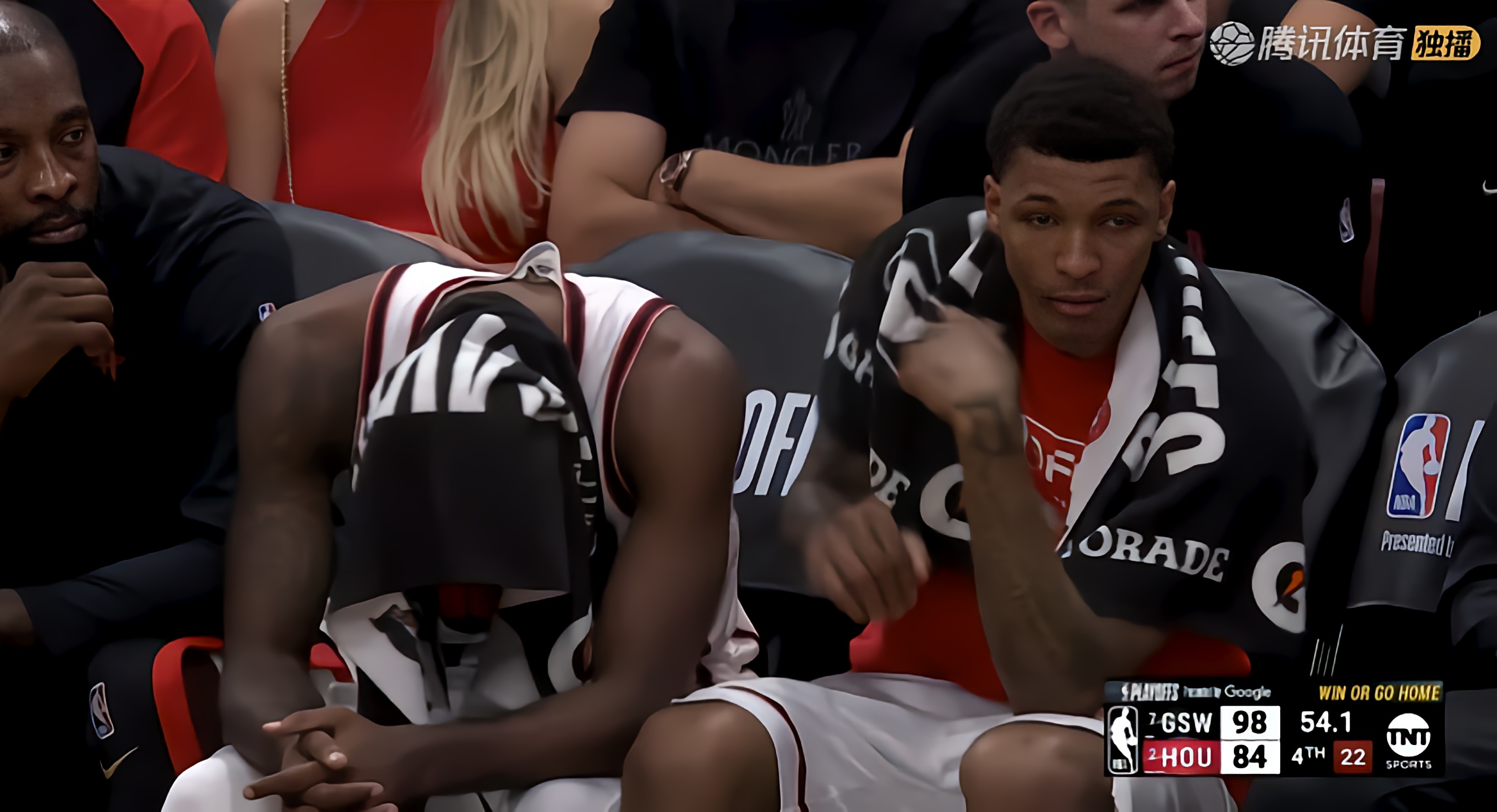 季后赛关键时刻球员受伤退出的简单介绍