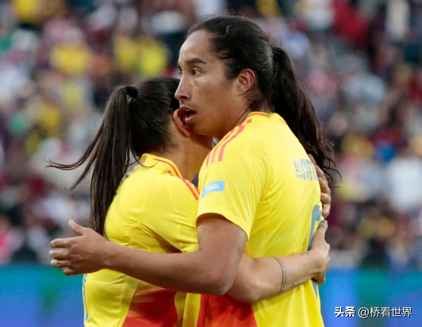 巴西女排队击败强敌，晋级四强的简单介绍