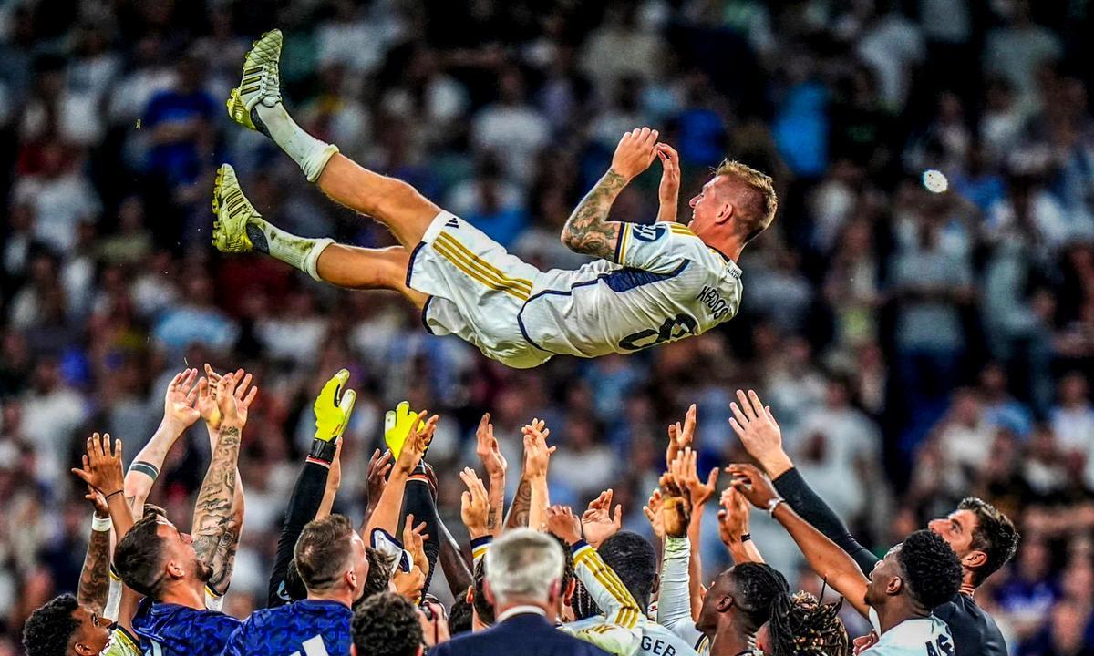 关于巴萨强势西班牙,范佩西关键制胜的信息 关于巴萨强势西班牙,范佩西关键制胜的信息