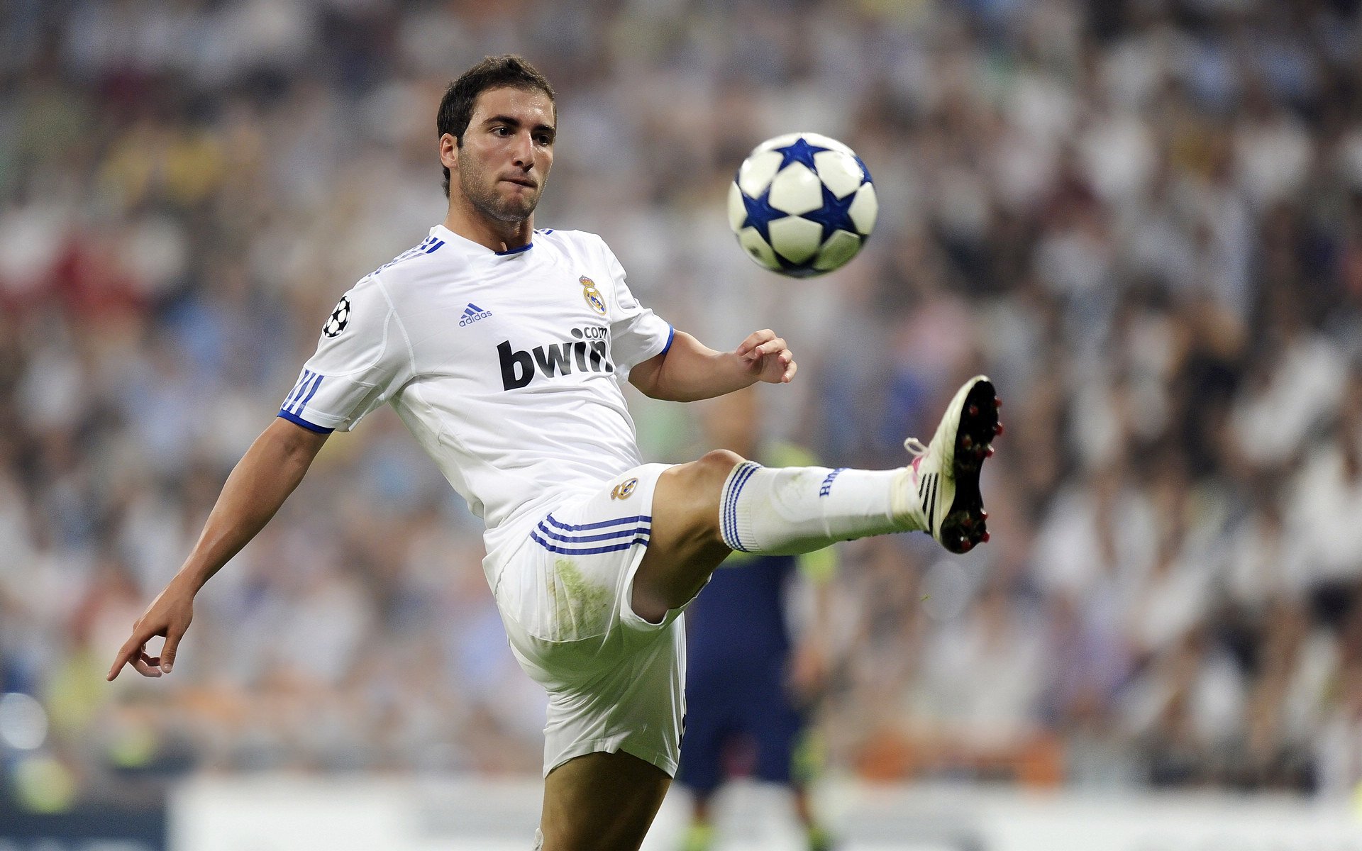 当奇才终结雄鹿，乔治在欧冠决赛的跨界接管启示录