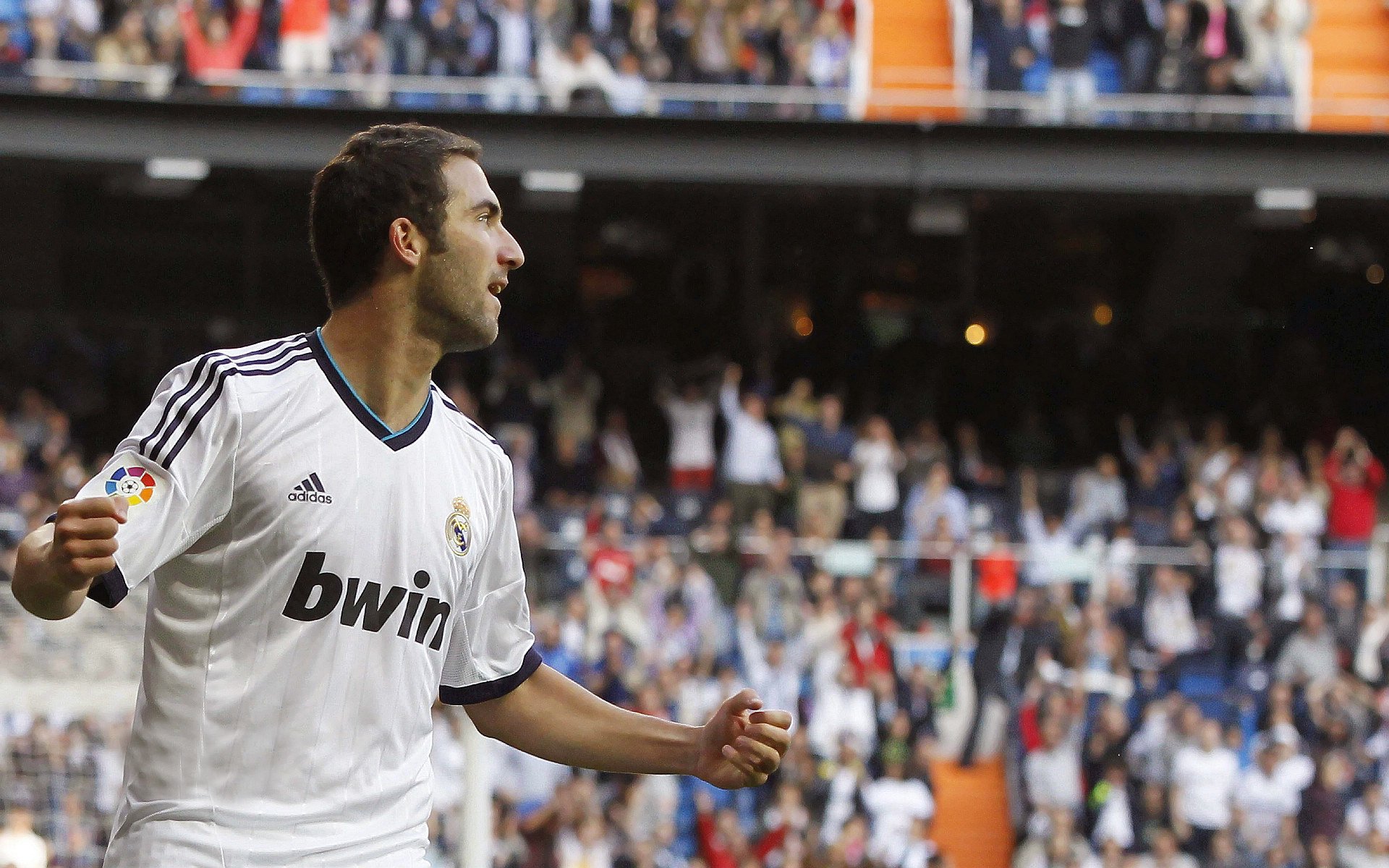 威廉姆斯策略完胜索伯，皮亚斯特里绝杀点燃赛场—新星与老牌车队的双重奏鸣